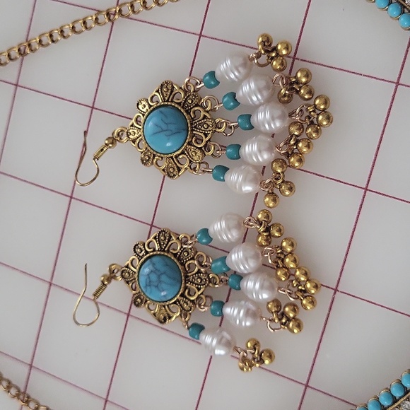 Faux Turquoise and Earring Combo - Picture 2 of 3